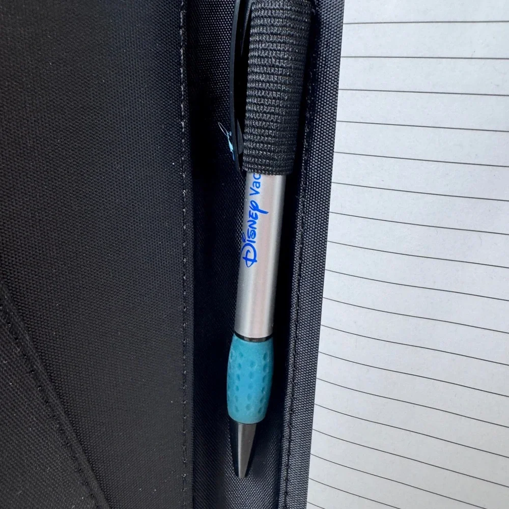 Disney Vacation Club Padfolio Portfolio Unisex Black Silver DVC Logo Pen Pad